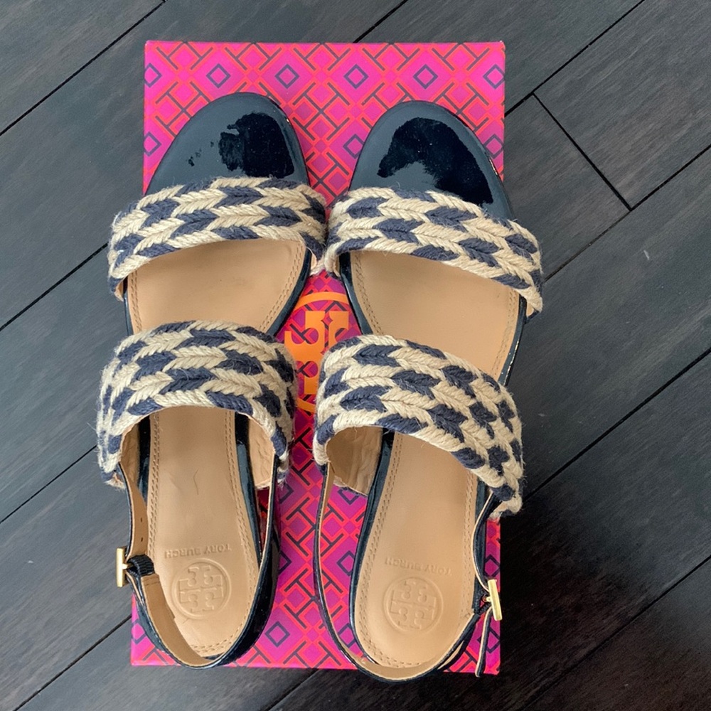 Tory Burch Lola Flat Sandal in Navy